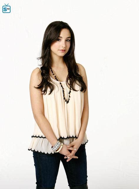 Molly Ephraim As Mandy Baxter In Last Man Standing Season 1