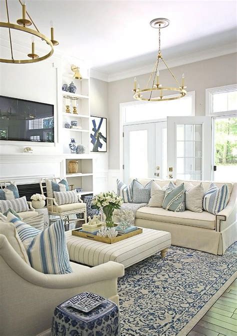 Summer Decorated Living Room With Blue Livingroomdécor Summer Living Room Blue And White