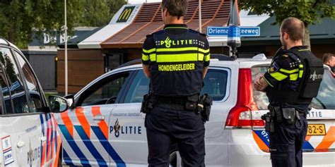 Infopolitie.nl is een website over de politie in nederland. Massale politie inzet na melding vuurwapen | Blik op nieuws
