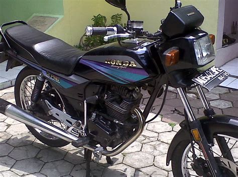 Selain dari penampilan, modifikasi motor honda gl pro juga bisa diaplikasikan untuk mesin motor agar motor anda berjalan lebih halus dan lebih kencang. 99 Gambar Motor Gl Pro Keren Terbaru Dan Terlengkap ...