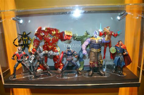 Sdcc 2018 Gallery Hasbro Marvel Legends Preview Night Display The