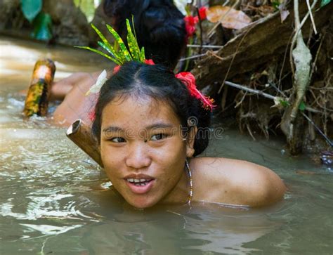 Women Mentawai Tribe Fishing Editorial Image Image Of Hunting
