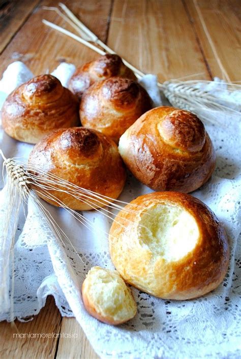 brioche col tuppo per granita, ricetta siciliana | Ricette ...