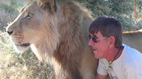 父親に命を狙われかけたライオンを救った男性→1人と1頭の絆に感動・・・ ラブリープレス