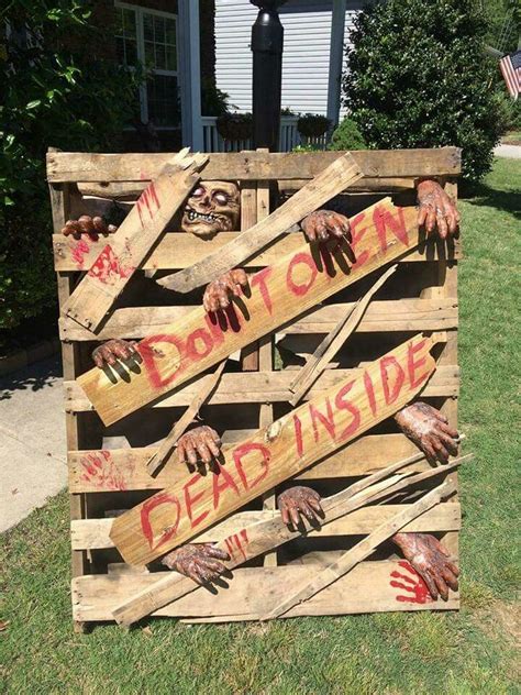 Pin By Dawn Of The Dead On Halloween Zombies Halloween Yard