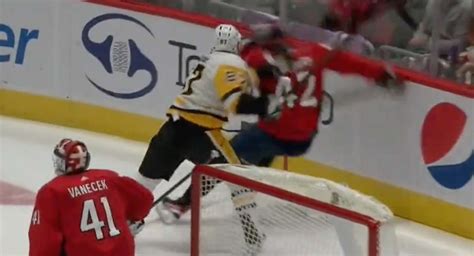 Sidney Crosby Loses His Cool During Beatdown By Capitals