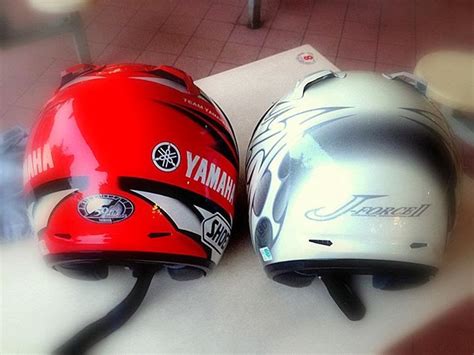 Tengok video sampai habis dan share kepada. Ranking2 Harga Helmet Arai & Shoei di Malaysia | Soal ...