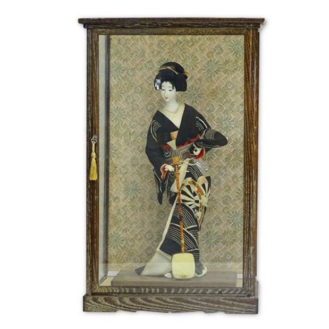 Sold At Auction Vintage Japanese Geisha Doll In Glass Case