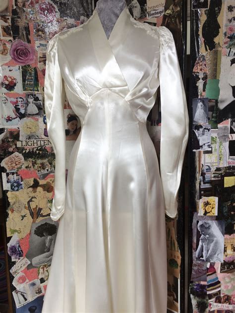 40s Satin Wedding Dress With High Neckline And Long Sleeves Vintage