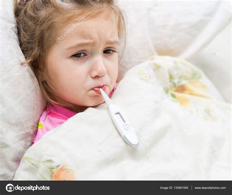 Sick Little Girl Holding Thermometer Laying In Bed — Stock Photo
