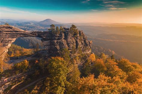 Das land ist für naturfans ebenso attraktiv wie für historisch und. 100 Jahre Tschechoslowakei: 10 Top-Sehenswürdigkeiten in ...
