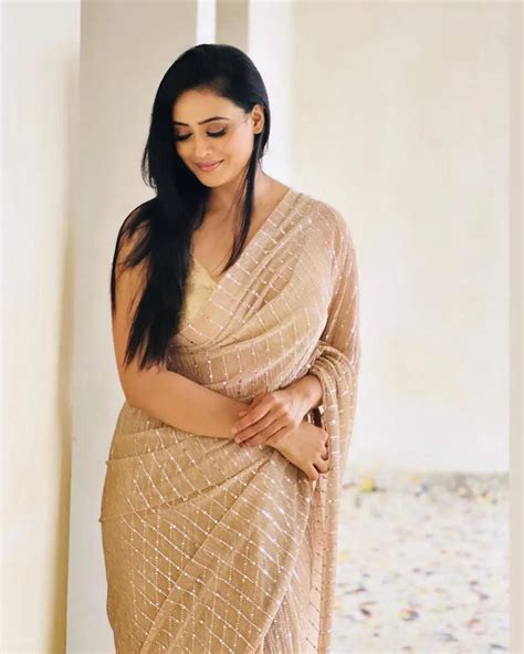 Diwali 2023 Shweta Tiwaris Traditional Style Masterclass To Ace Your Festive Look
