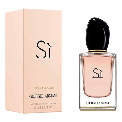 Die düfte richten sich an selbstbewusste frauen, die sich in all ihrer weiblichkeit zeigen und einen hauch von luxus in ihren alltag bringen wollen. Giorgio armani fragrances Si Eau De Parfum 50ml Clear ...