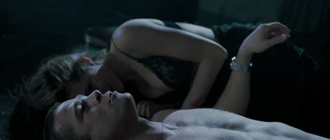 Nude Video Celebs Angelina Jolie Sexy Mr And Mrs
