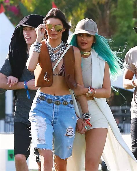 Kendall And Kylie Jenner At Coachella Dancing Irish Mirror Online