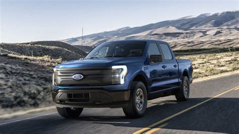 Comparing The Ford F 150 Lightning Hummer Ev And Rivi