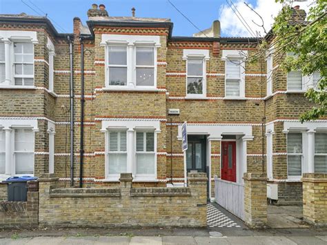 3 Bed Flat For Sale In Ridley Road London Sw19 Zoopla