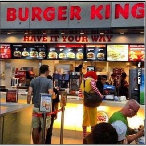 That Awkward Moment When Ronald Mcdonald Eats At Burger King 9gag