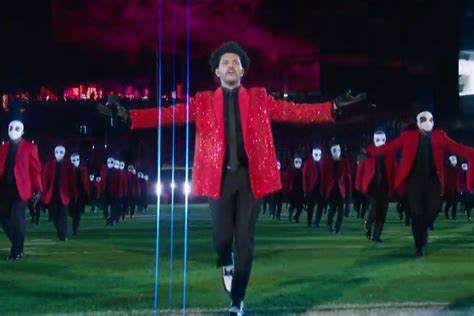 All The Celeb Reactions To The Weeknds Super Bowl 2021 Halftime Show