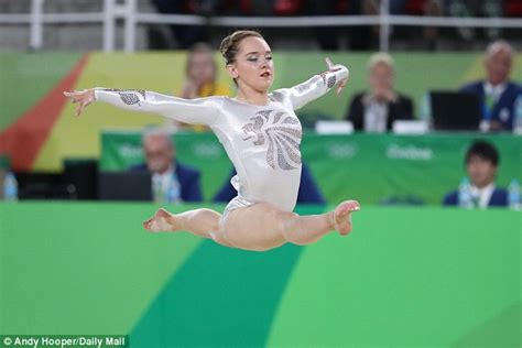 Official profile of olympic athlete amy tinkler (born 27 oct 1999), including games, medals the new olympic channel brings you news, highlights, exclusive behind the scenes, live events and. Amy Tinkler wins historic Olympic bronze for Team GB in ...