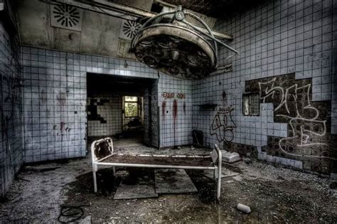25 Locations That Look Scarier Than All Haunted Places
