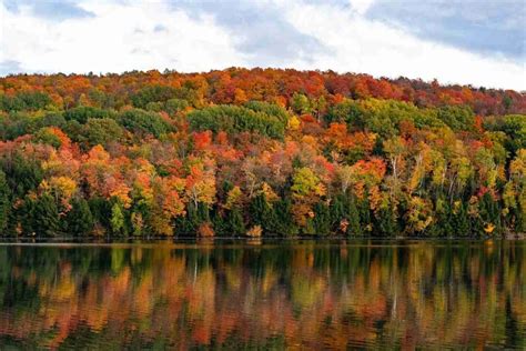 18 Amazing Places To View Fall Foliage In The Us Miles With Mcconkey