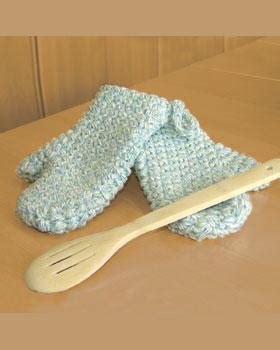 Besides being a useful accessory to help you hold hot dishes, you can customize the fabric of your oven mitt to match with your kitchen design scheme. Easy Oven Mitts | FaveCrafts.com