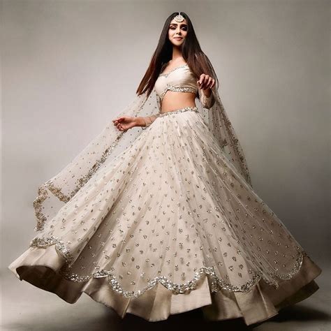 25 Gorgeous White Lehengas Thatll Give You A Princess Bride Look Wedbook Indian Wedding