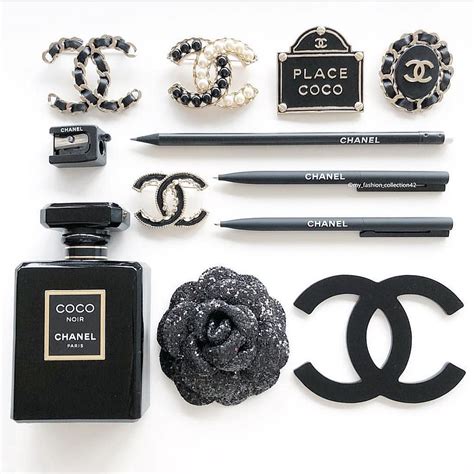 Fashion Changes But Style Endures Coco Chanel Chanel Paris Coco