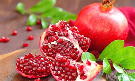 Remedio con granada para adelgazar mezclar un vaso de jugo de granada con una cucharadita de se recomienda consumir 1/2 taza al día de estos vegetales. Es temporada de granadas y te mostramos qué cocinar con ellas