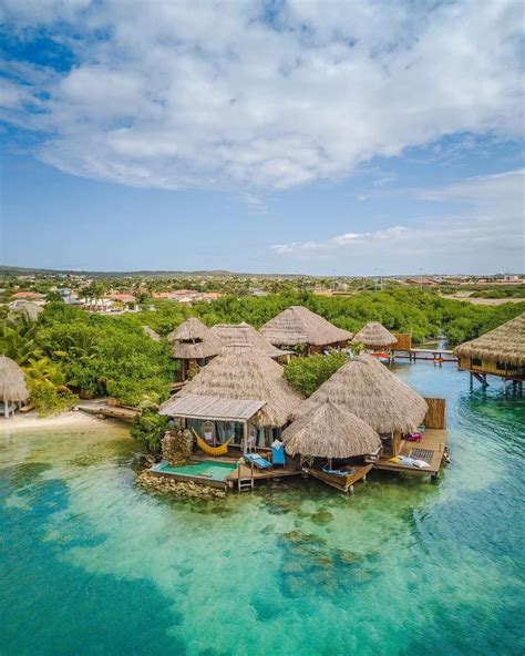 14 Best Overwater Bungalows In Caribbean [2023]