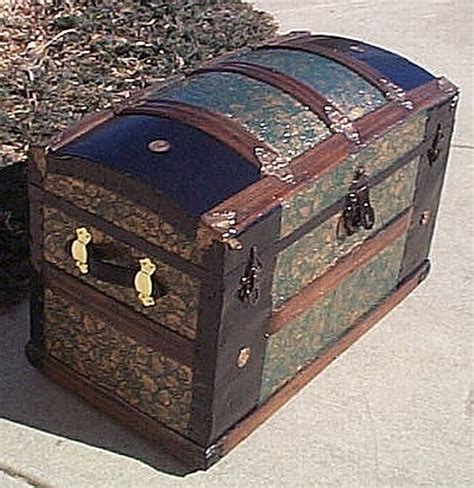 215 Antique Trunks Green Humpback Or Dome Top With A