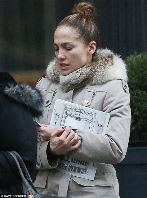 Jennifer Lopez Is Unrecognizable Without Make Up Daily Mail Online