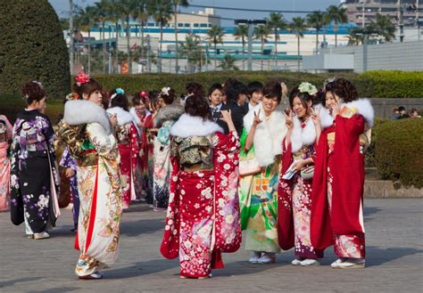 You can say hi anytime in english, but in japanese, it depends on when you say it. Seijin No Hi: Celebrating Japanese Youth's Rite of Passage ...