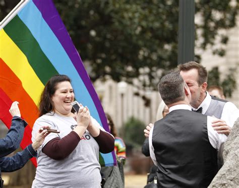Confusion In Alabama After Judge Defies Gay Marriage Ruling