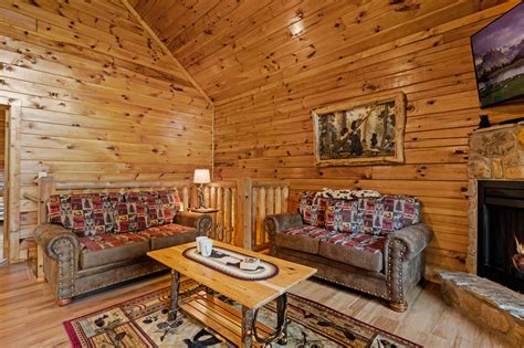 Hidden Gem in Pigeon Forge w/ 2 BR (Sleeps8)