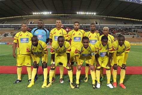 The south african premier division, officially referred to as the dstv premiership for sponsorship reasons, is a south african men's professional football league and the highest division of south african football league system. Футбольные клубы: Сантос (Кейптаун, ЮАР) - 26 Сентября ...
