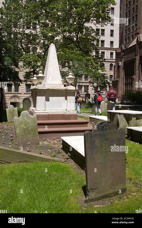 Alexander Hamiltons Grave Fotografías E Imágenes De Alta Resolución Alamy
