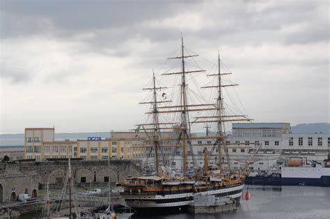 Flight schedule, ticket booking, and detailed information about brest bretagne airport airport: Nicht schön aber sehenswert - Brest, Bretagne - Burgdame