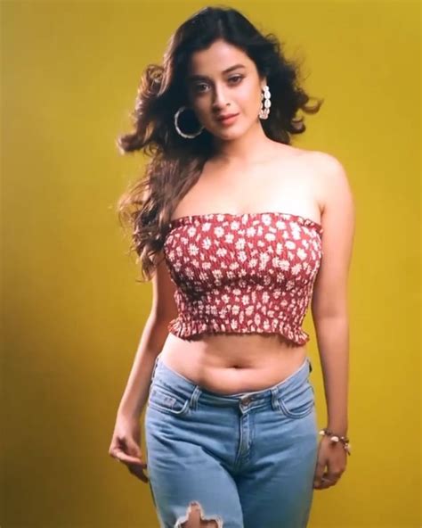 Actress Darshana Banik Hot N Spicy Photo Gallery The Leo News