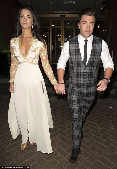 Geordie Shores Vicky Pattison Stumbles Out Of Mtv Emas After Party