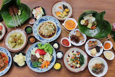 7 Makanan Indonesia Yang Layak Mendunia Versi Pkkgi Halaman All