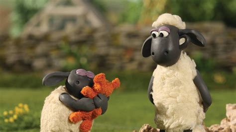 Timmy Loves His Teddy Shaun The Sheep Sheep Cartoon Cute Love Cartoons