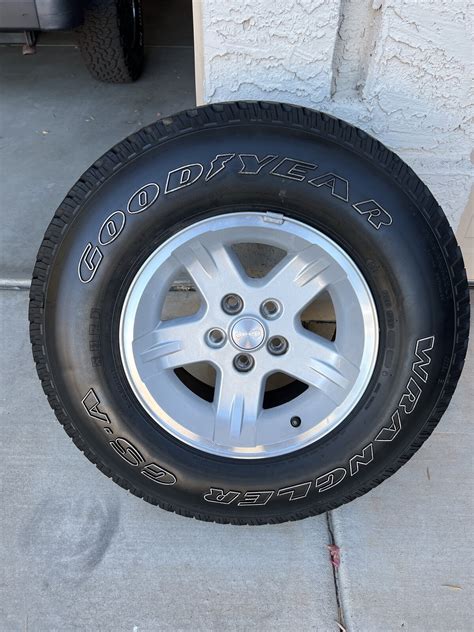 Sold 15x8 Ravine Wheel With Factory Spare Can Separate Jeep