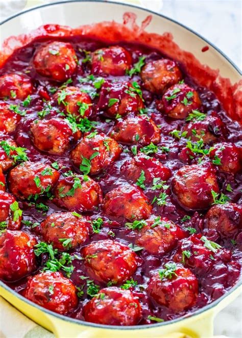 Whip Up These Delicious Classic Cranberry Meatballs For The Upcoming