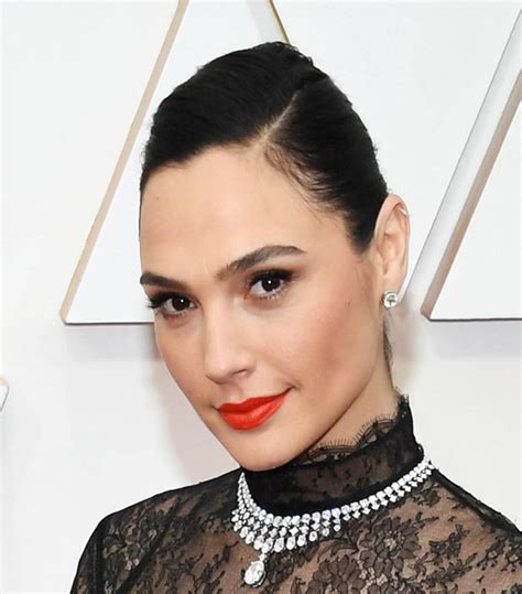 You May Want To Sit—these Oscars Beauty Looks Actually Stirred Our Soul
