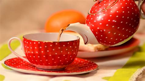 Lovely Tea Cup Wallpaper 2560x1440 24697