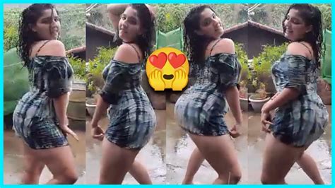 Hot Girl Twerking In The Rain Hot And Sexy Youtube