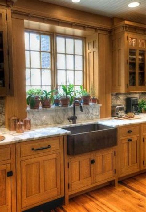 The wood you choose for your cabinets will also determine color, to some extent. 35+ Beautiful Kitchen Paint Colors Ideas with Oak Cabinet ...