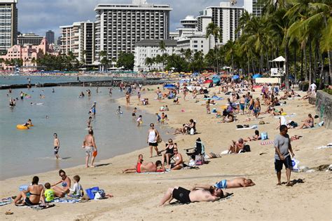 Crowded Waikiki Beach Trailwalker52 Flickr